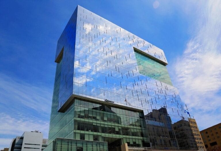 Commercial real estate building Montreal